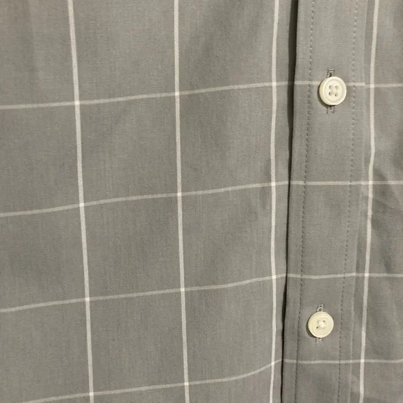 Simple pattern men’s button up shirt - Picture 2 of 5